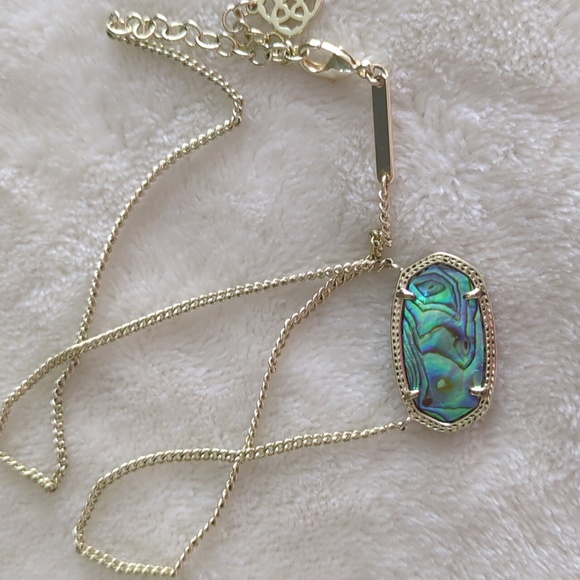 KENDRA SCOTT Dylan Gold Pendant Necklace In Abalone Shell - Picture 7 of 8